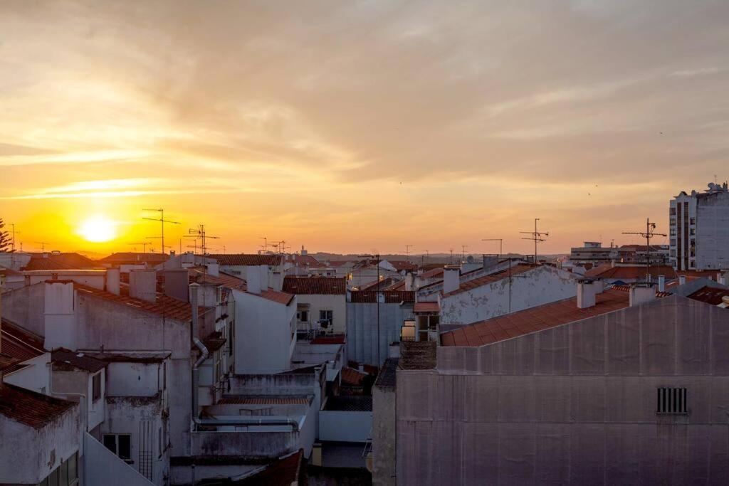 Penthouse Apartment, City Center Caldas Da Rainha Bagian luar foto